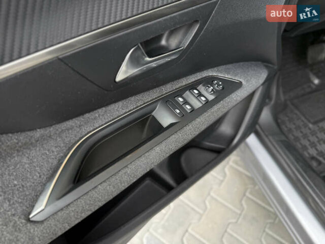 Серый Пежо 3008, объемом двигателя 1.56 л и пробегом 206 тыс. км за 17777 $, фото 30 на Automoto.ua