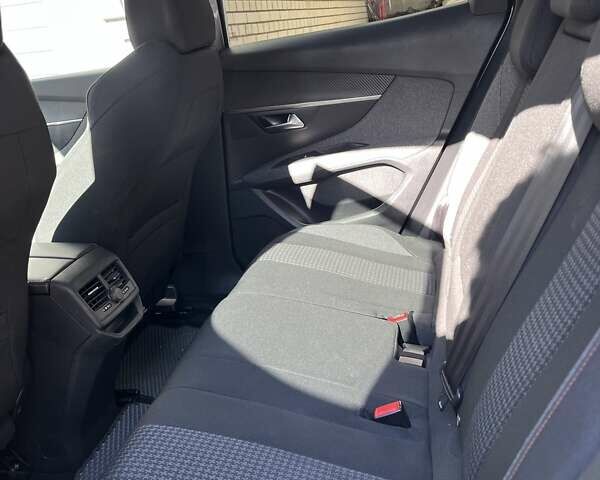 Сірий Пежо 3008, об'ємом двигуна 1.5 л та пробігом 185 тис. км за 20199 $, фото 11 на Automoto.ua