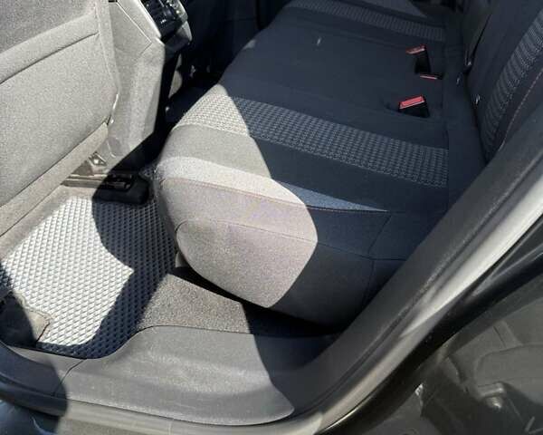 Серый Пежо 3008, объемом двигателя 1.56 л и пробегом 139 тыс. км за 21500 $, фото 5 на Automoto.ua