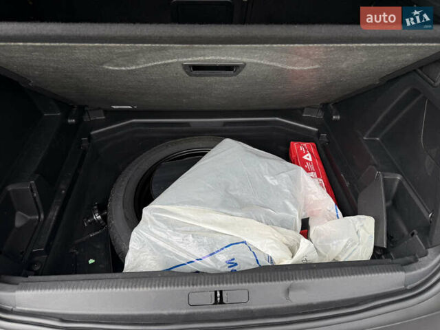 Серый Пежо 3008, объемом двигателя 1.56 л и пробегом 206 тыс. км за 17777 $, фото 25 на Automoto.ua