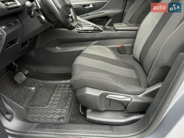 Серый Пежо 3008, объемом двигателя 1.56 л и пробегом 206 тыс. км за 17777 $, фото 31 на Automoto.ua