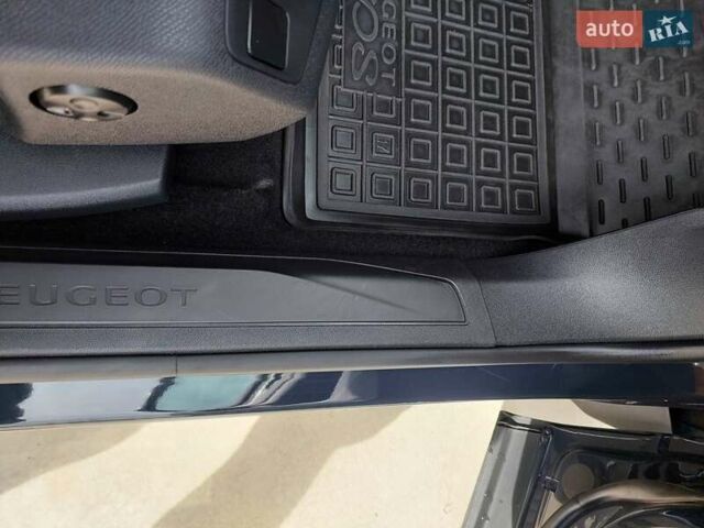 Серый Пежо 3008, объемом двигателя 1.5 л и пробегом 121 тыс. км за 20800 $, фото 88 на Automoto.ua
