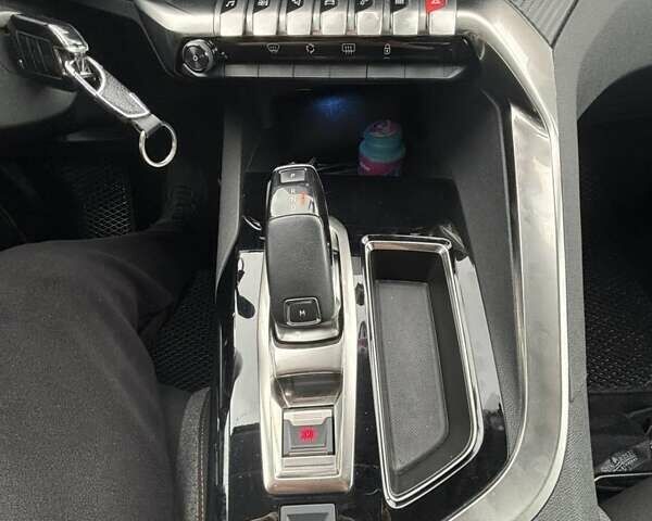 Серый Пежо 3008, объемом двигателя 1.5 л и пробегом 164 тыс. км за 20200 $, фото 22 на Automoto.ua