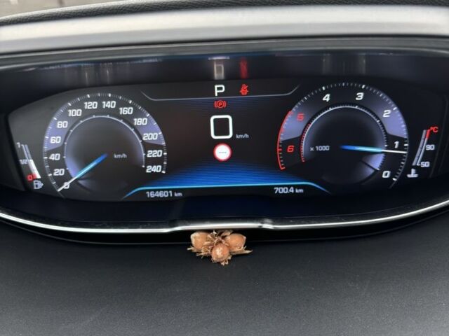 Серый Пежо 3008, объемом двигателя 1.5 л и пробегом 168 тыс. км за 20200 $, фото 7 на Automoto.ua