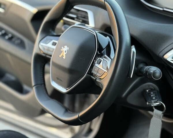 Серый Пежо 3008, объемом двигателя 1.5 л и пробегом 132 тыс. км за 19499 $, фото 25 на Automoto.ua