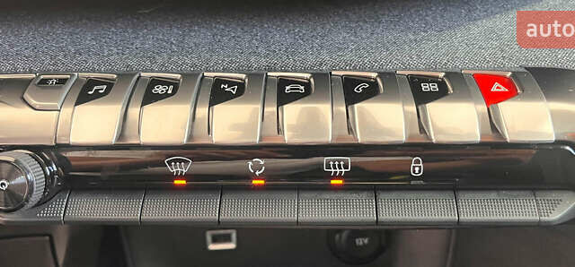 Серый Пежо 3008, объемом двигателя 1.5 л и пробегом 189 тыс. км за 20950 $, фото 22 на Automoto.ua