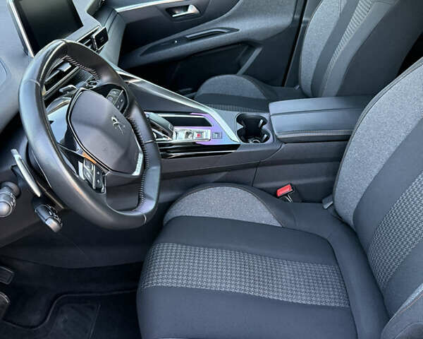 Серый Пежо 3008, объемом двигателя 1.5 л и пробегом 132 тыс. км за 19499 $, фото 18 на Automoto.ua