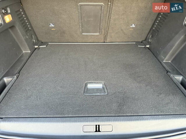 Серый Пежо 3008, объемом двигателя 1.5 л и пробегом 132 тыс. км за 19499 $, фото 31 на Automoto.ua