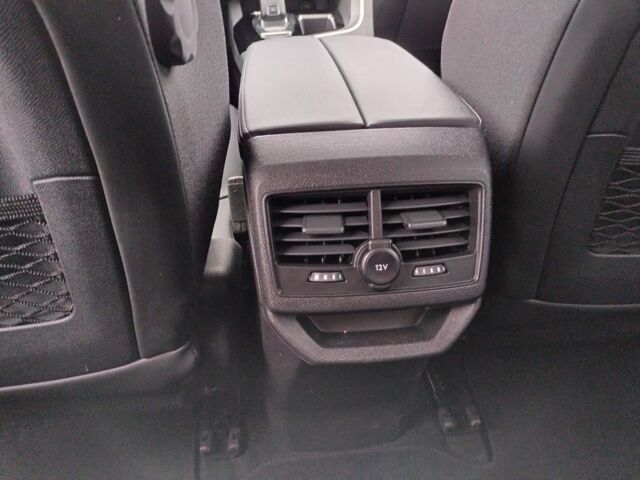 Серый Пежо 3008, объемом двигателя 1.5 л и пробегом 188 тыс. км за 21500 $, фото 16 на Automoto.ua