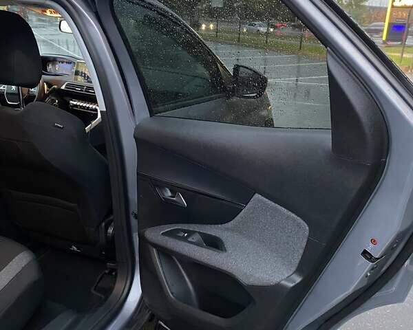 Сірий Пежо 3008, об'ємом двигуна 1.5 л та пробігом 128 тис. км за 18400 $, фото 30 на Automoto.ua