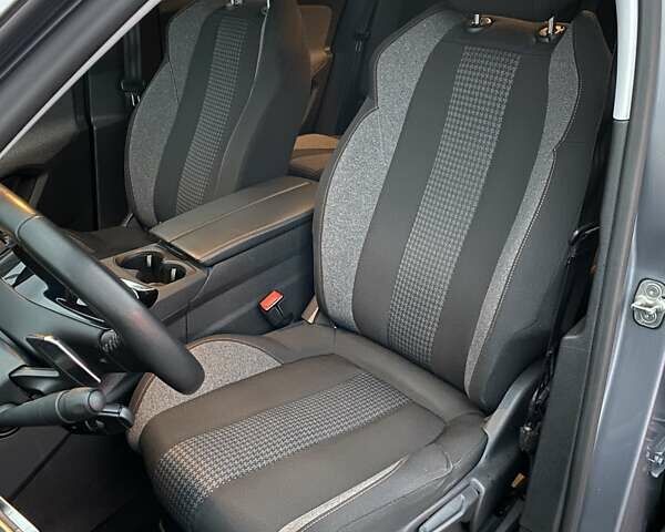 Сірий Пежо 3008, об'ємом двигуна 1.5 л та пробігом 128 тис. км за 18400 $, фото 21 на Automoto.ua