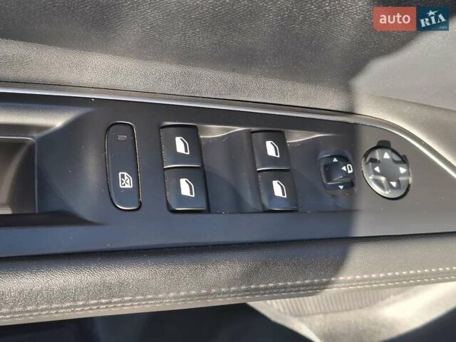 Сірий Пежо 3008, об'ємом двигуна 1.5 л та пробігом 127 тис. км за 21800 $, фото 34 на Automoto.ua