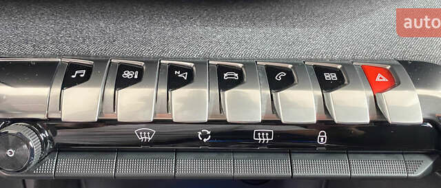 Сірий Пежо 3008, об'ємом двигуна 1.5 л та пробігом 173 тис. км за 21350 $, фото 26 на Automoto.ua