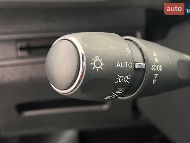 Серый Пежо 3008, объемом двигателя 1.5 л и пробегом 168 тыс. км за 20950 $, фото 16 на Automoto.ua