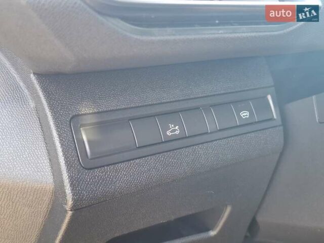 Сірий Пежо 3008, об'ємом двигуна 1.5 л та пробігом 127 тис. км за 21800 $, фото 35 на Automoto.ua