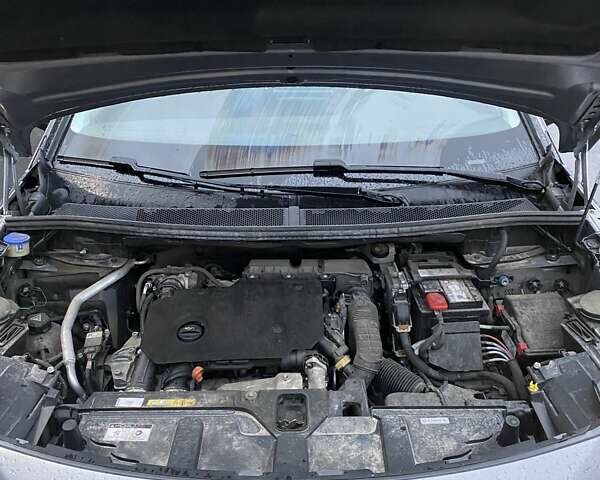 Сірий Пежо 3008, об'ємом двигуна 1.5 л та пробігом 128 тис. км за 18400 $, фото 35 на Automoto.ua