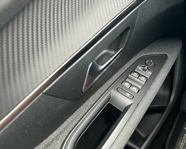 Сірий Пежо 3008, об'ємом двигуна 1.5 л та пробігом 198 тис. км за 20200 $, фото 11 на Automoto.ua