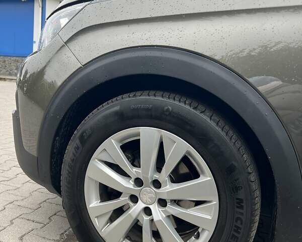 Сірий Пежо 3008, об'ємом двигуна 1.5 л та пробігом 198 тис. км за 20200 $, фото 5 на Automoto.ua