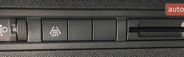 Серый Пежо 3008, объемом двигателя 1.5 л и пробегом 181 тыс. км за 22150 $, фото 35 на Automoto.ua