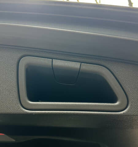 Пежо 3008 2021 у Чернівцях на Automoto.ua Сірий Пежо 3008, об'ємом двигуна 1.5 л та пробігом 128 тис. км за 24200 $, фото 45 на Automoto.ua