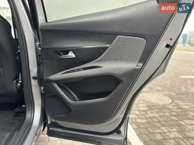 Серый Пежо 3008, объемом двигателя 1.5 л и пробегом 153 тыс. км за 22900 $, фото 33 на Automoto.ua