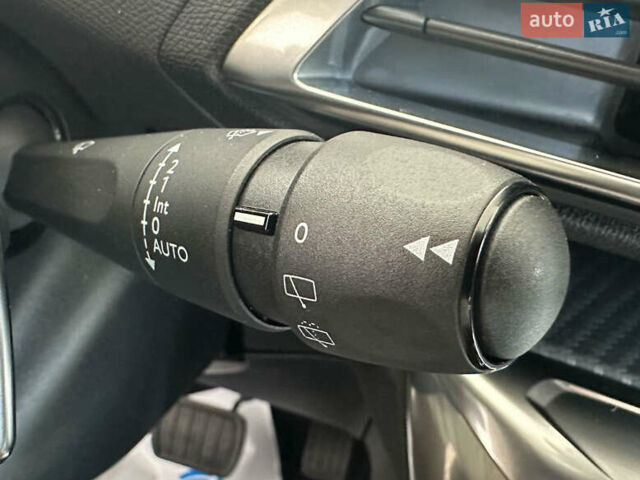 Серый Пежо 3008, объемом двигателя 1.5 л и пробегом 174 тыс. км за 22350 $, фото 16 на Automoto.ua