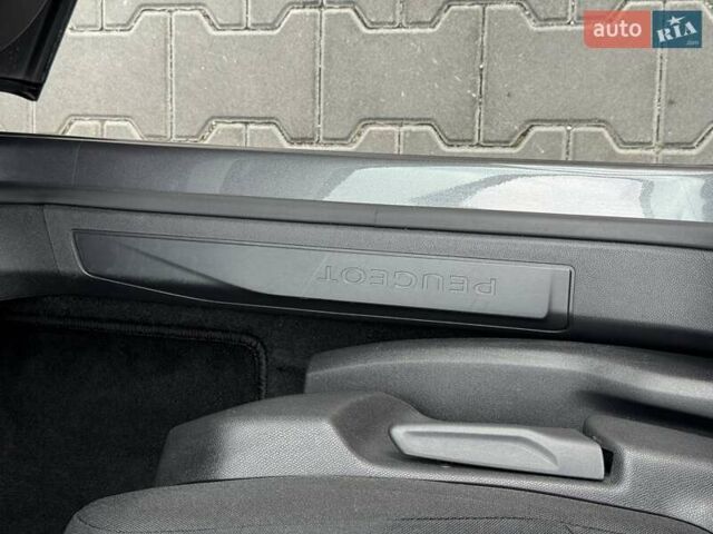 Серый Пежо 3008, объемом двигателя 1.5 л и пробегом 143 тыс. км за 22900 $, фото 32 на Automoto.ua