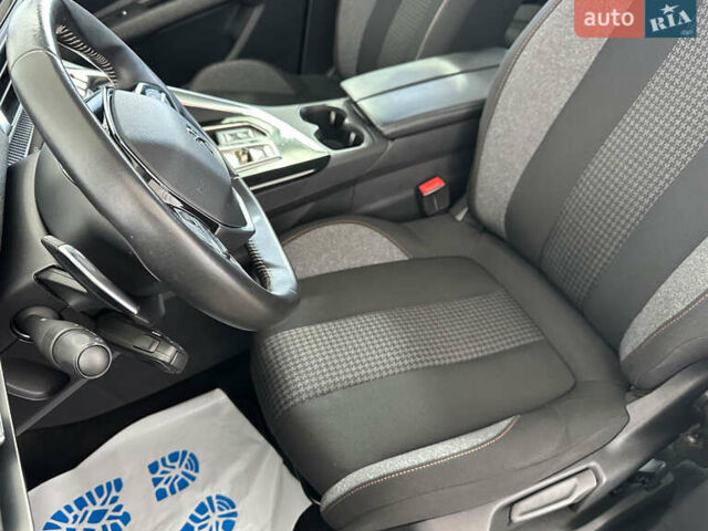 Серый Пежо 3008, объемом двигателя 1.5 л и пробегом 174 тыс. км за 22350 $, фото 6 на Automoto.ua