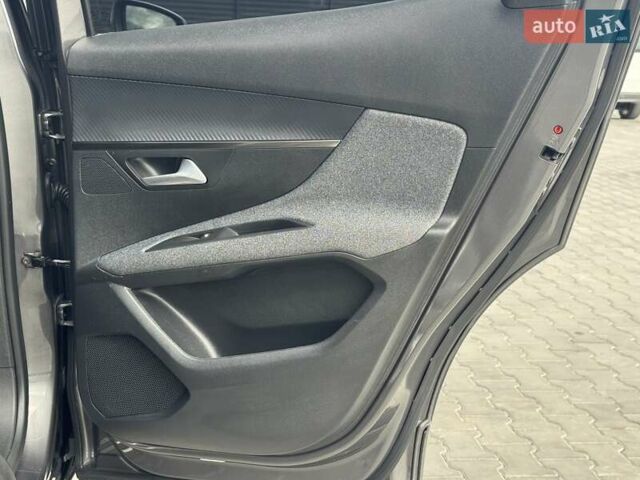 Серый Пежо 3008, объемом двигателя 1.5 л и пробегом 143 тыс. км за 22900 $, фото 28 на Automoto.ua