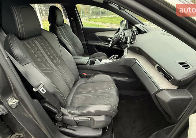 Сірий Пежо 3008, об'ємом двигуна 1.5 л та пробігом 93 тис. км за 25600 $, фото 6 на Automoto.ua