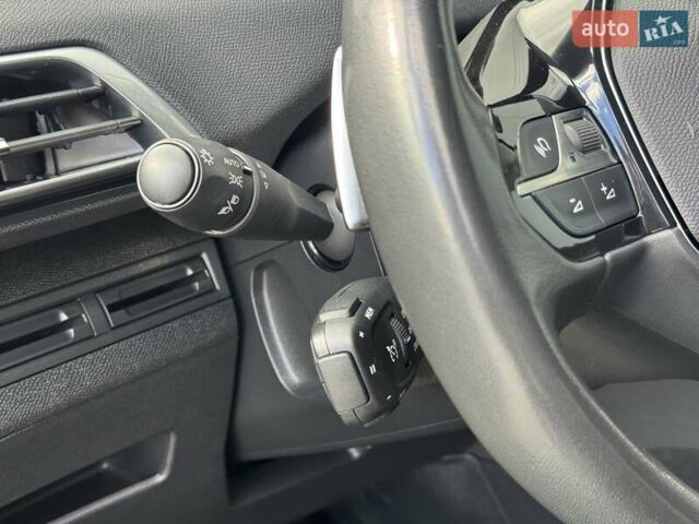 Серый Пежо 3008, объемом двигателя 1.5 л и пробегом 143 тыс. км за 22900 $, фото 19 на Automoto.ua