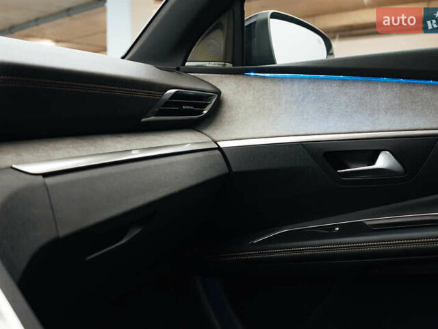 Серый Пежо 3008, объемом двигателя 1.5 л и пробегом 16 тыс. км за 30077 $, фото 16 на Automoto.ua