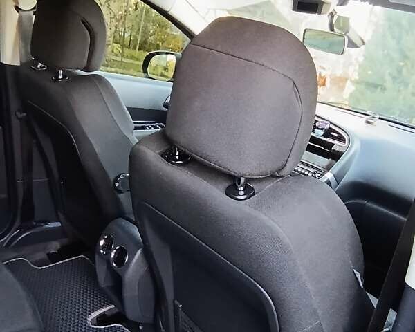 Синій Пежо 3008, об'ємом двигуна 1.6 л та пробігом 250 тис. км за 7550 $, фото 47 на Automoto.ua