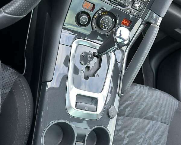 Пежо 3008 2011 в Луцке на Automoto.ua Синий Пежо 3008, объемом двигателя 1.6 л и пробегом 125 тыс. км за 8999 $, фото 25 на Automoto.ua