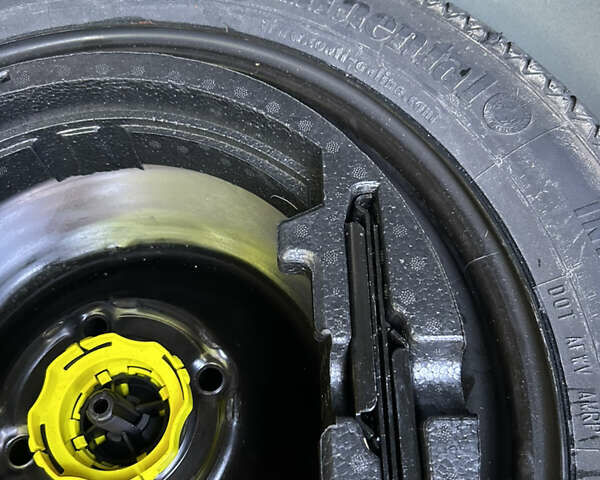 Синий Пежо 3008, объемом двигателя 1.56 л и пробегом 230 тыс. км за 9000 $, фото 10 на Automoto.ua