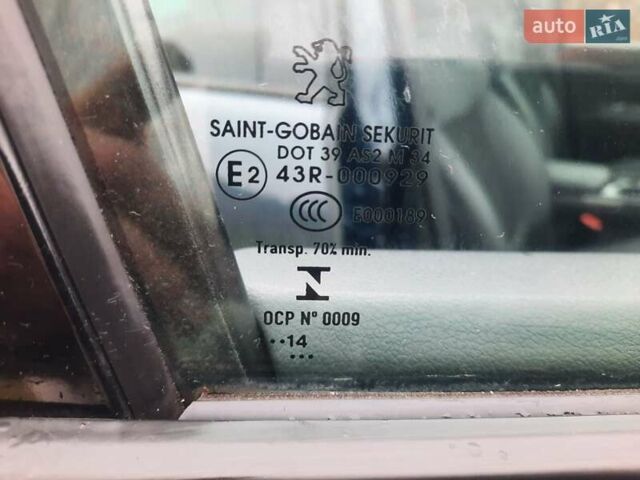 Синий Пежо 3008, объемом двигателя 2 л и пробегом 135 тыс. км за 11799 $, фото 42 на Automoto.ua