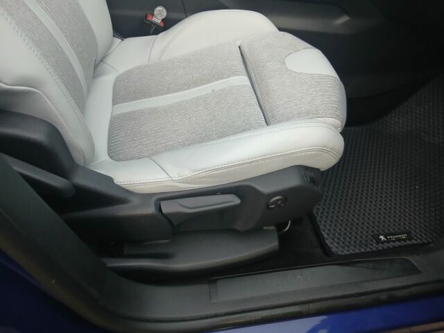 Синій Пежо 3008, об'ємом двигуна 0 л та пробігом 190 тис. км за 17300 $, фото 6 на Automoto.ua