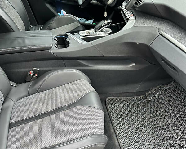 Синий Пежо 3008, объемом двигателя 1.5 л и пробегом 214 тыс. км за 17500 $, фото 11 на Automoto.ua