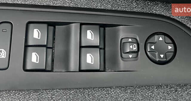 Синий Пежо 3008, объемом двигателя 1.5 л и пробегом 189 тыс. км за 19450 $, фото 13 на Automoto.ua