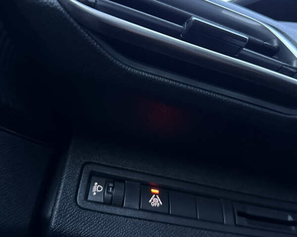 Синій Пежо 3008, об'ємом двигуна 1.2 л та пробігом 23 тис. км за 25000 $, фото 16 на Automoto.ua