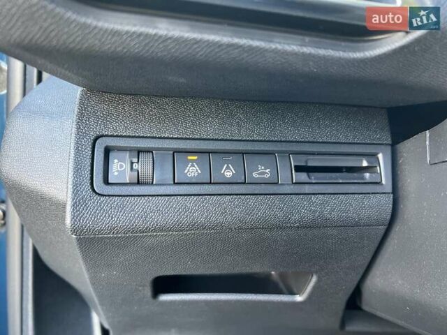 Синий Пежо 3008, объемом двигателя 1.5 л и пробегом 168 тыс. км за 23650 $, фото 24 на Automoto.ua