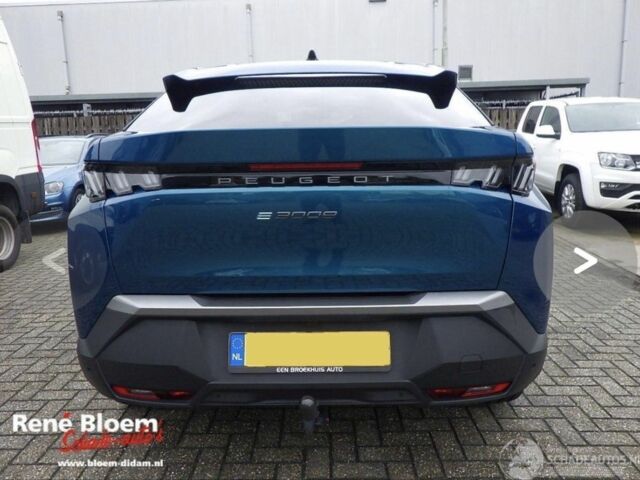 Синий Пежо 3008, объемом двигателя 0 л и пробегом 38 тыс. км за 18500 $, фото 2 на Automoto.ua