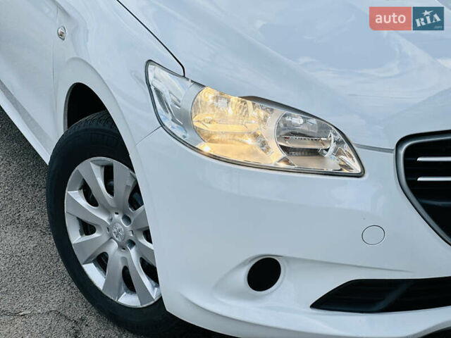 Білий Пежо 301, об'ємом двигуна 1.6 л та пробігом 85 тис. км за 7999 $, фото 2 на Automoto.ua