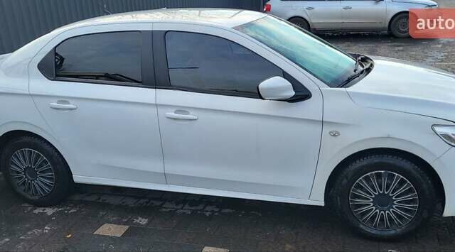 Белый Пежо 301, объемом двигателя 1.2 л и пробегом 268 тыс. км за 5900 $, фото 2 на Automoto.ua