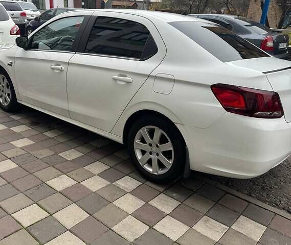 Белый Пежо 301, объемом двигателя 1.56 л и пробегом 260 тыс. км за 5500 $, фото 2 на Automoto.ua