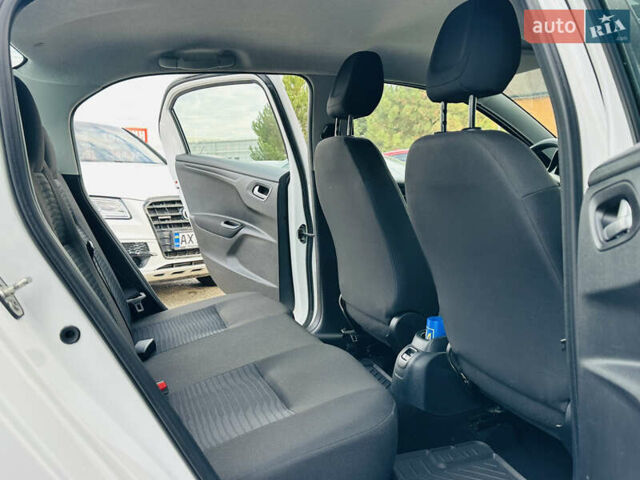 Білий Пежо 301, об'ємом двигуна 1.6 л та пробігом 85 тис. км за 7999 $, фото 20 на Automoto.ua
