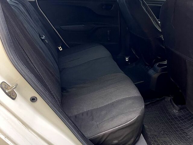 Белый Пежо 301, объемом двигателя 1.2 л и пробегом 300 тыс. км за 3700 $, фото 10 на Automoto.ua