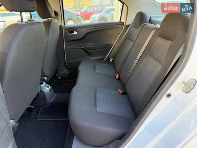 Белый Пежо 301, объемом двигателя 1.2 л и пробегом 90 тыс. км за 6290 $, фото 9 на Automoto.ua