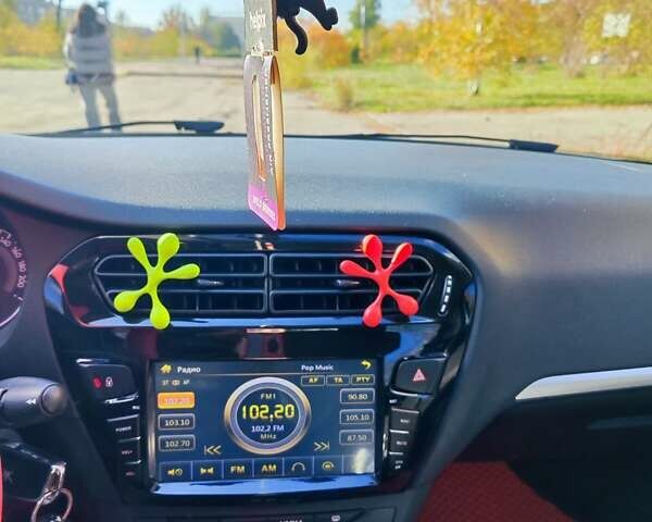 Білий Пежо 301, об'ємом двигуна 1.2 л та пробігом 115 тис. км за 7000 $, фото 23 на Automoto.ua