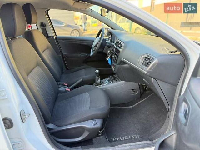 Белый Пежо 301, объемом двигателя 1.2 л и пробегом 90 тыс. км за 6290 $, фото 11 на Automoto.ua